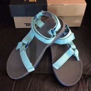 TEVA 💙 CLOSET CLOSING 💙